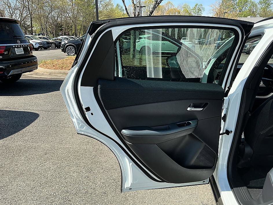 New 2026 Nissan Leaf Platinum+ w/ Cargo Package (Platinum+) image 22