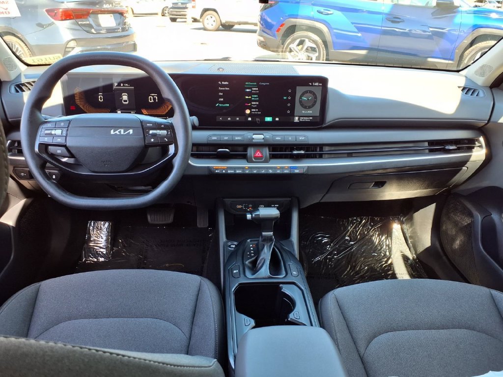 Certified 2025 Kia K4 FWD image 9