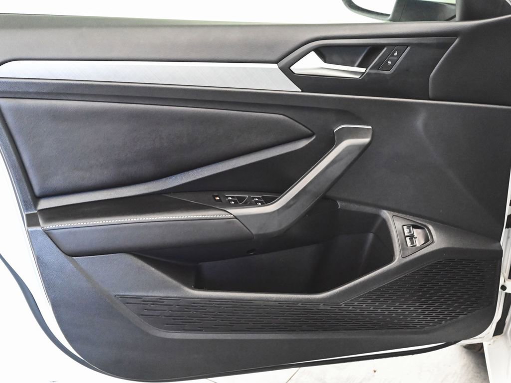 Used 2022 Volkswagen Jetta SE FWD image 8