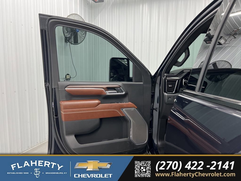 Used 2024 GMC Sierra 2500 Denali Ultimate image 8