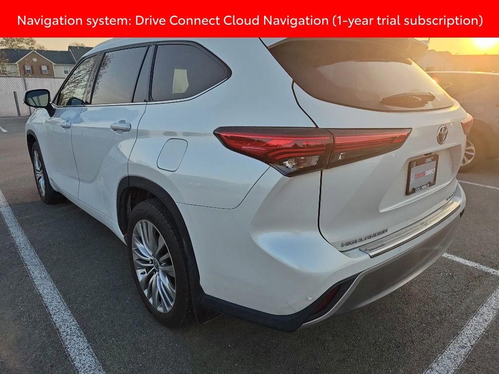 Used 2023 Toyota Highlander Platinum AWD/4WD image 5