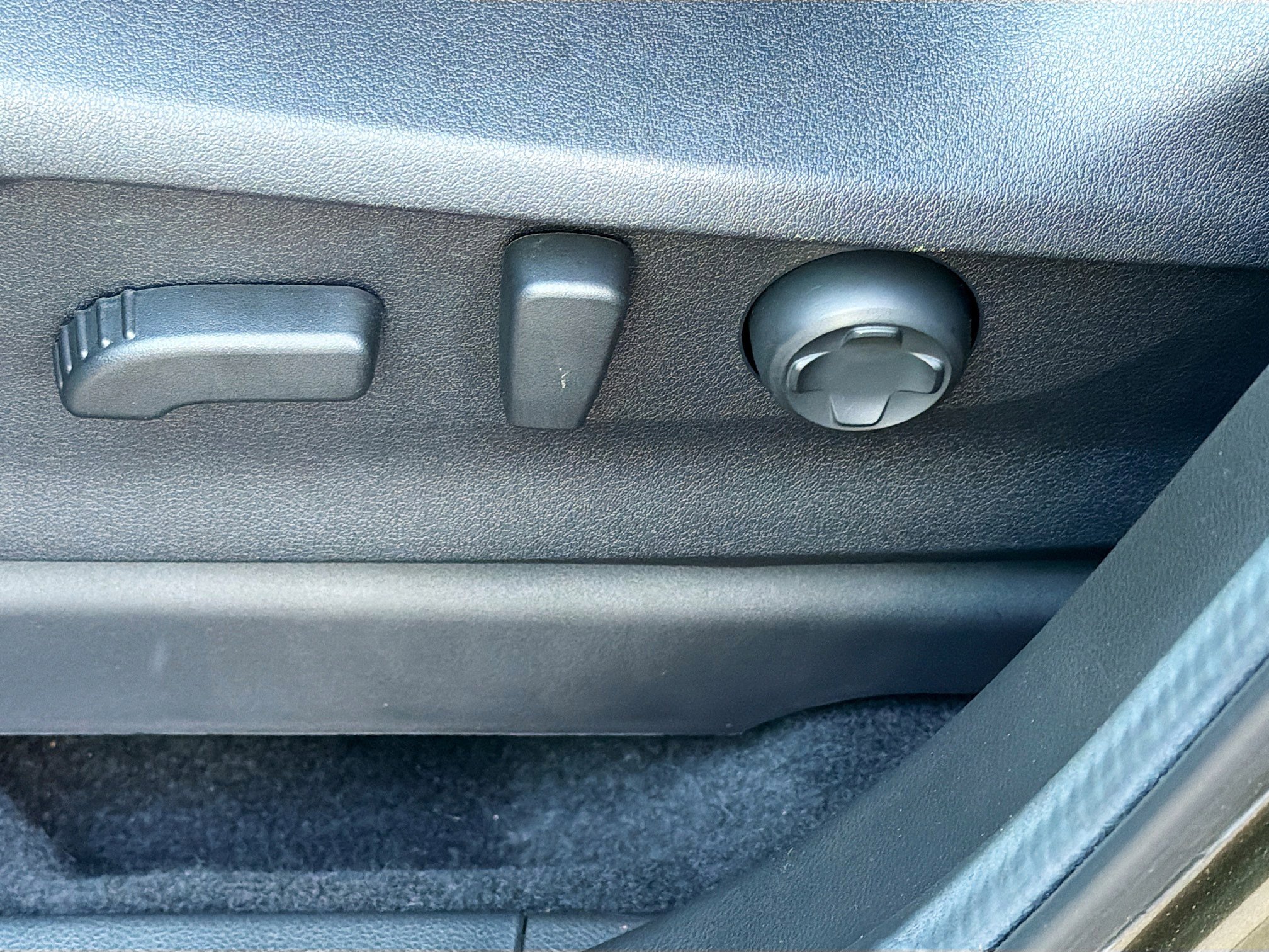 Certified 2025 Subaru Ascent Bronze Edition w/ Onyx Package image 25