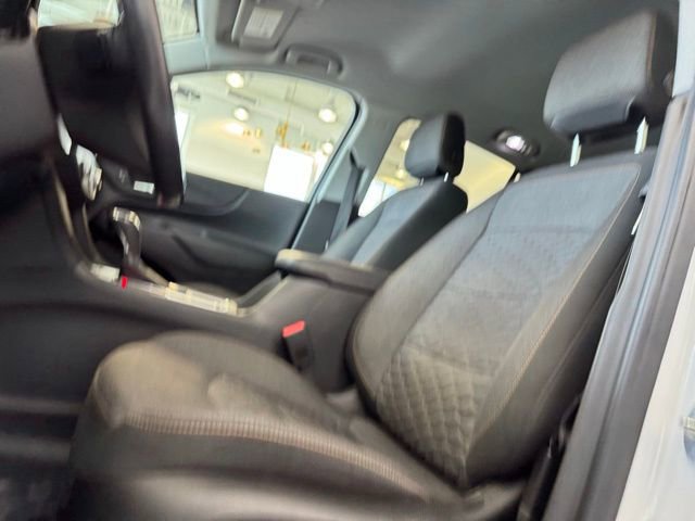 Used 2020 Chevrolet Equinox LT image 9