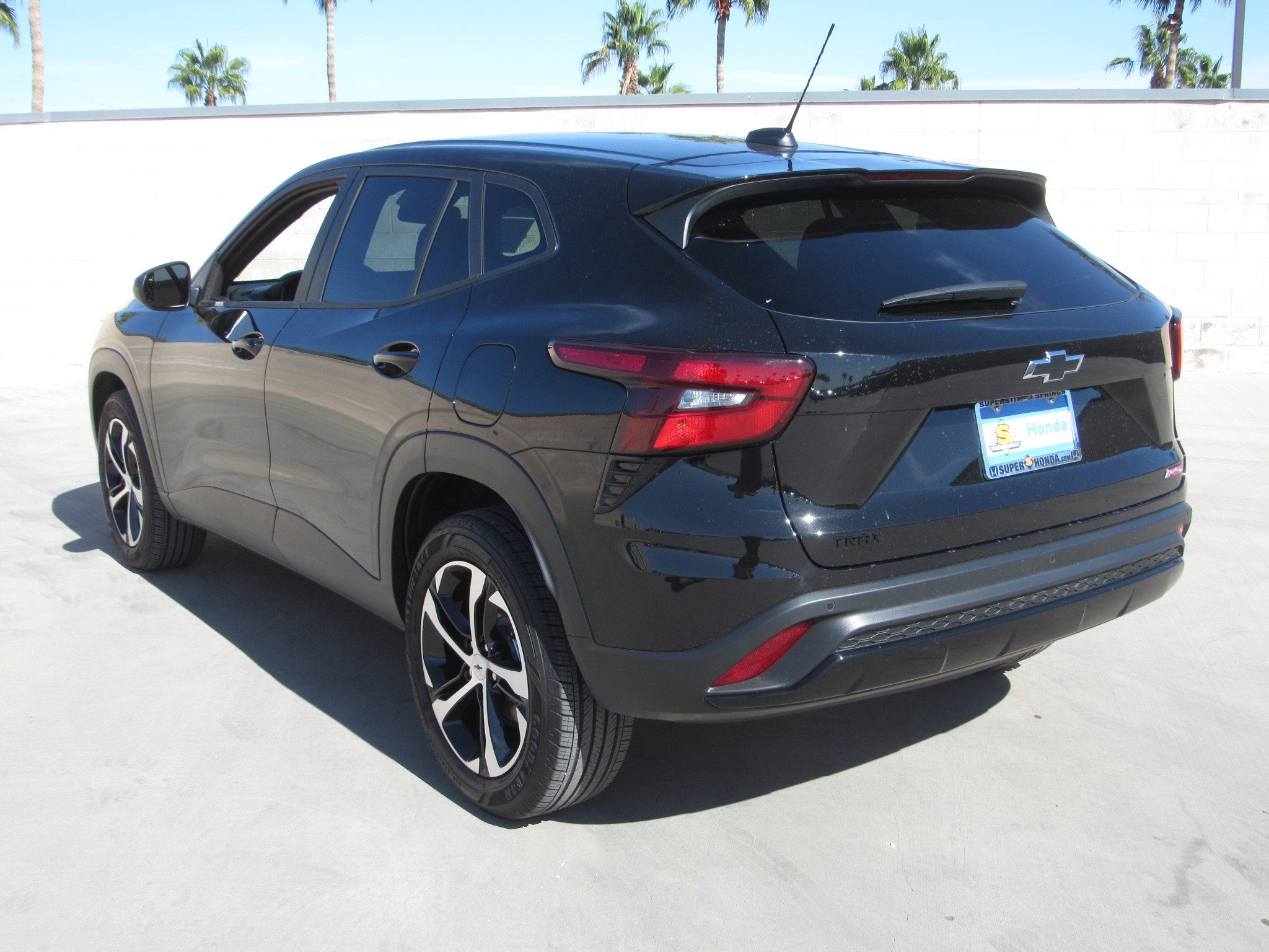 Used 2025 Chevrolet Trax RS w/ Sunroof Package image 6