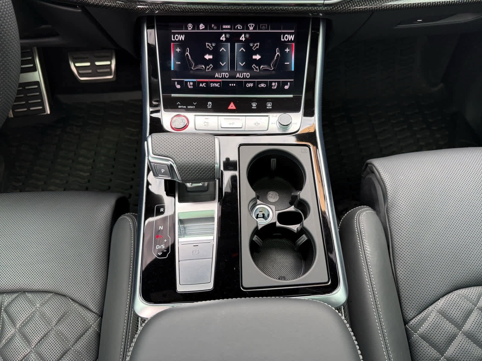 Used 2023 Audi SQ8 Prestige image 14