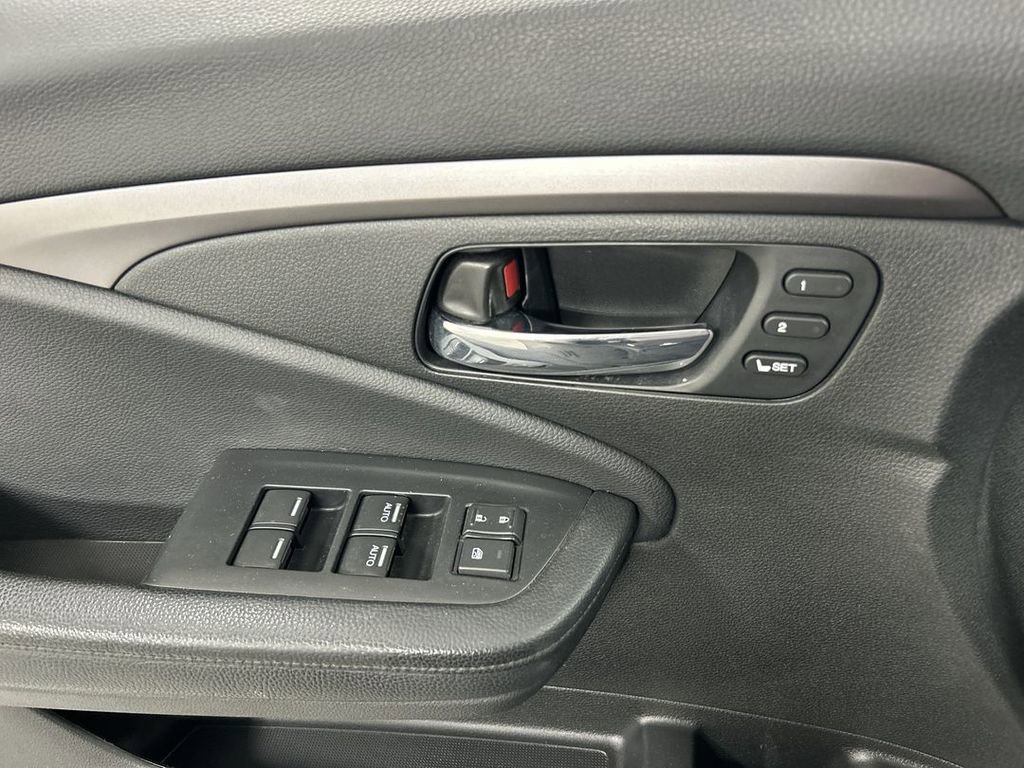 Used 2021 Honda Pilot EX-L image 11