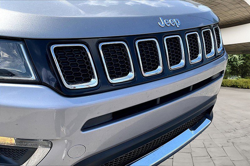 Used 2019 Jeep Compass Limited FWD image 24