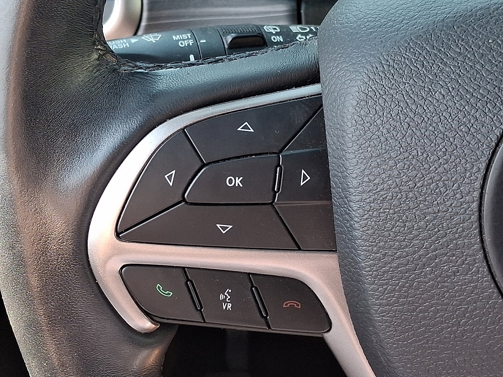 Used 2019 Jeep Grand Cherokee Limited AWD/4WD image 22