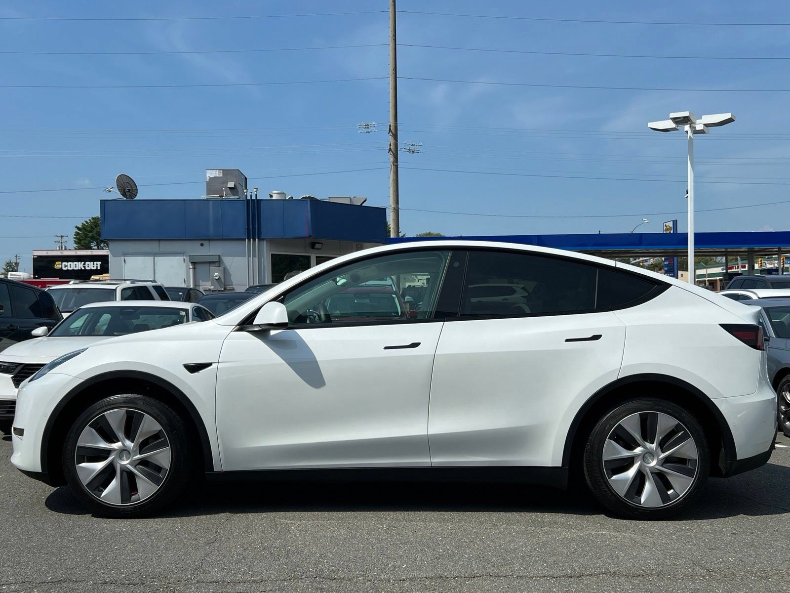 Used 2022 Tesla Model Y Long Range AWD/4WD image 22