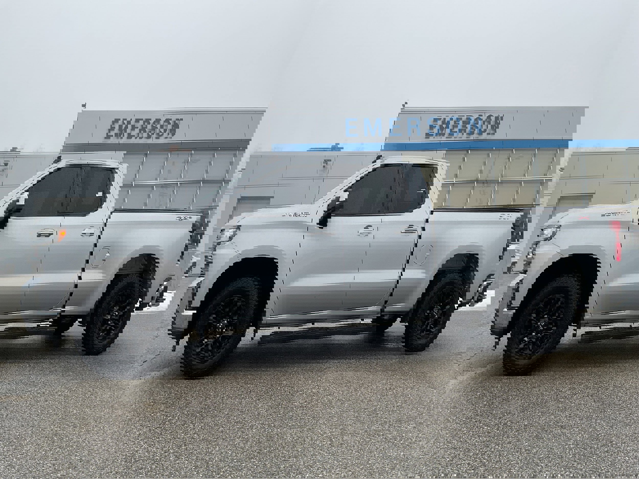 Used 2020 Chevrolet Silverado 1500 LT w/ Remote Start Package image 6