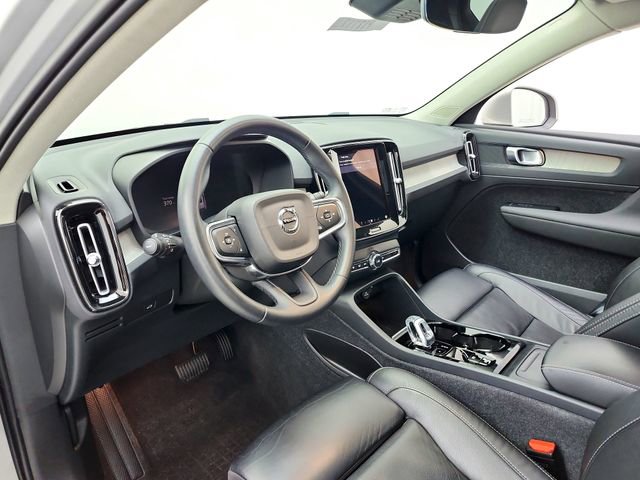 Certified 2023 Volvo XC40 B5 Plus w/ Protection Package Premier AWD/4WD image 20