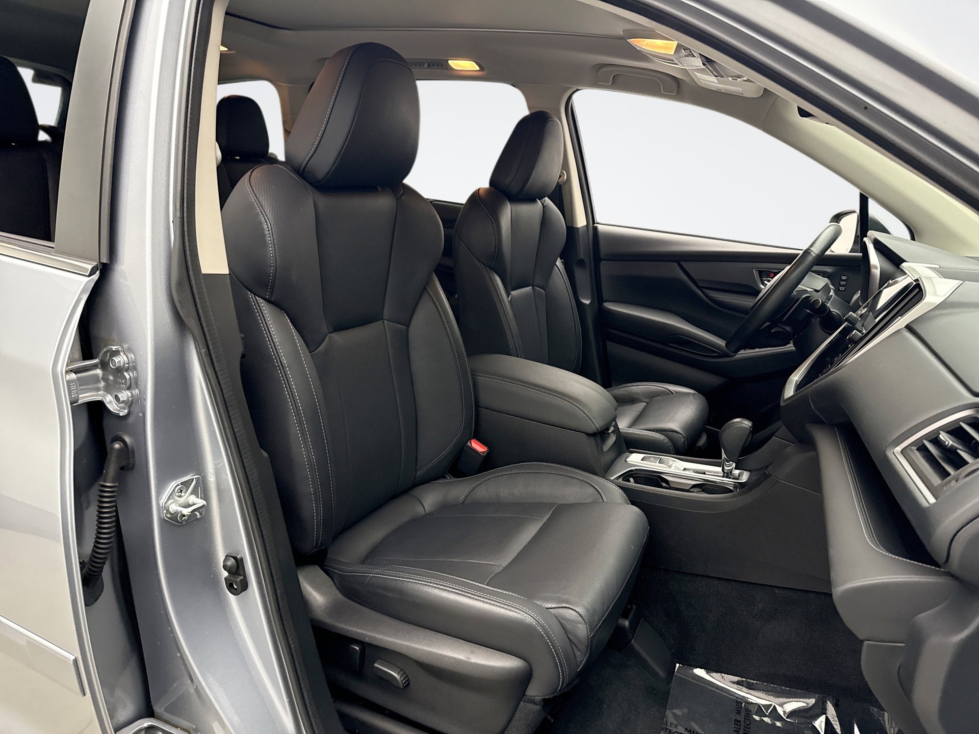 Used 2023 Subaru Ascent Limited w/ Technology Package image 17