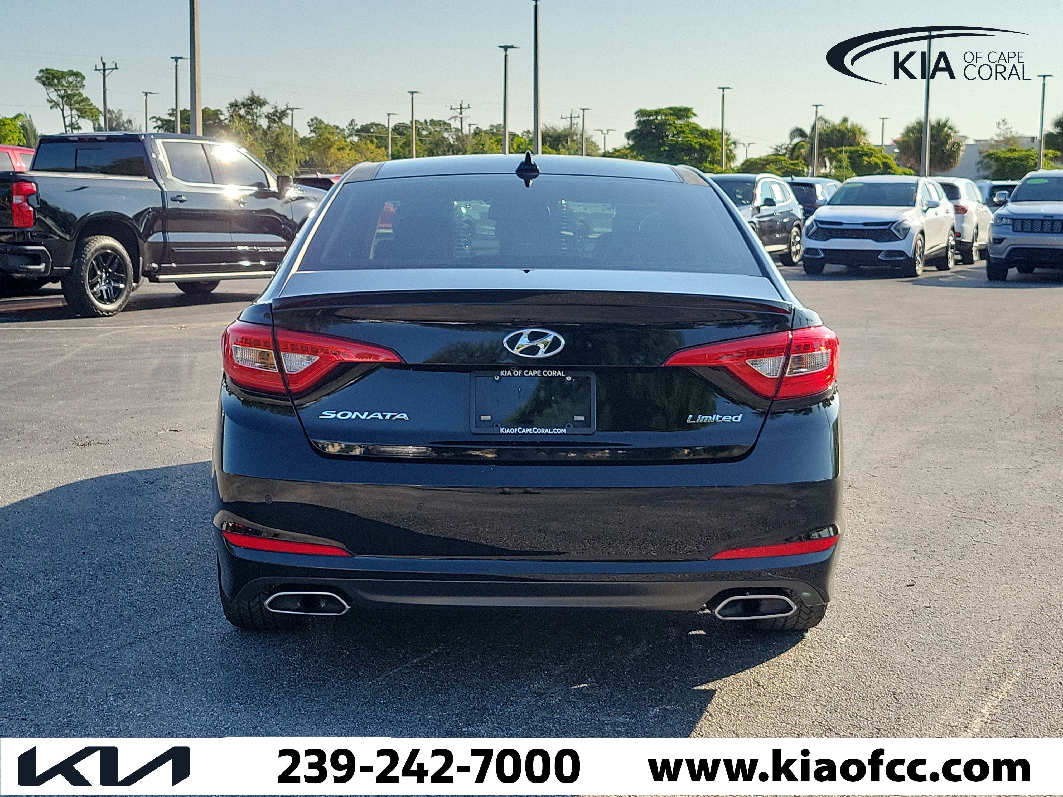 Used 2016 Hyundai Sonata Limited w/ Option Group 04 FWD image 5