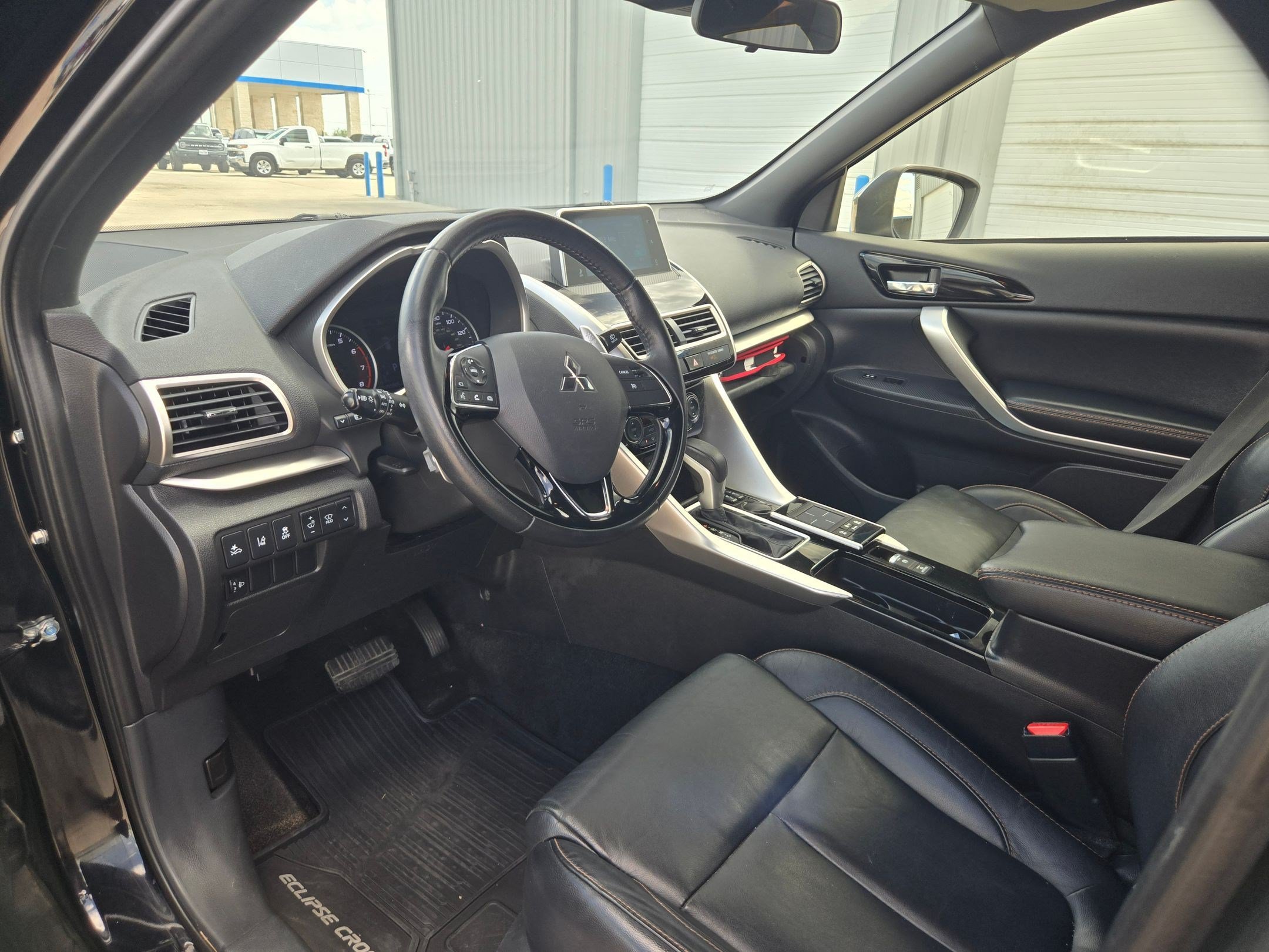 Used 2020 Mitsubishi Eclipse Cross FWD image 11