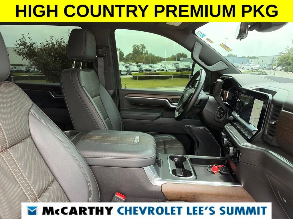 Used 2025 Chevrolet Silverado 2500 High Country w/ High Country Premium Package AWD/4WD image 37
