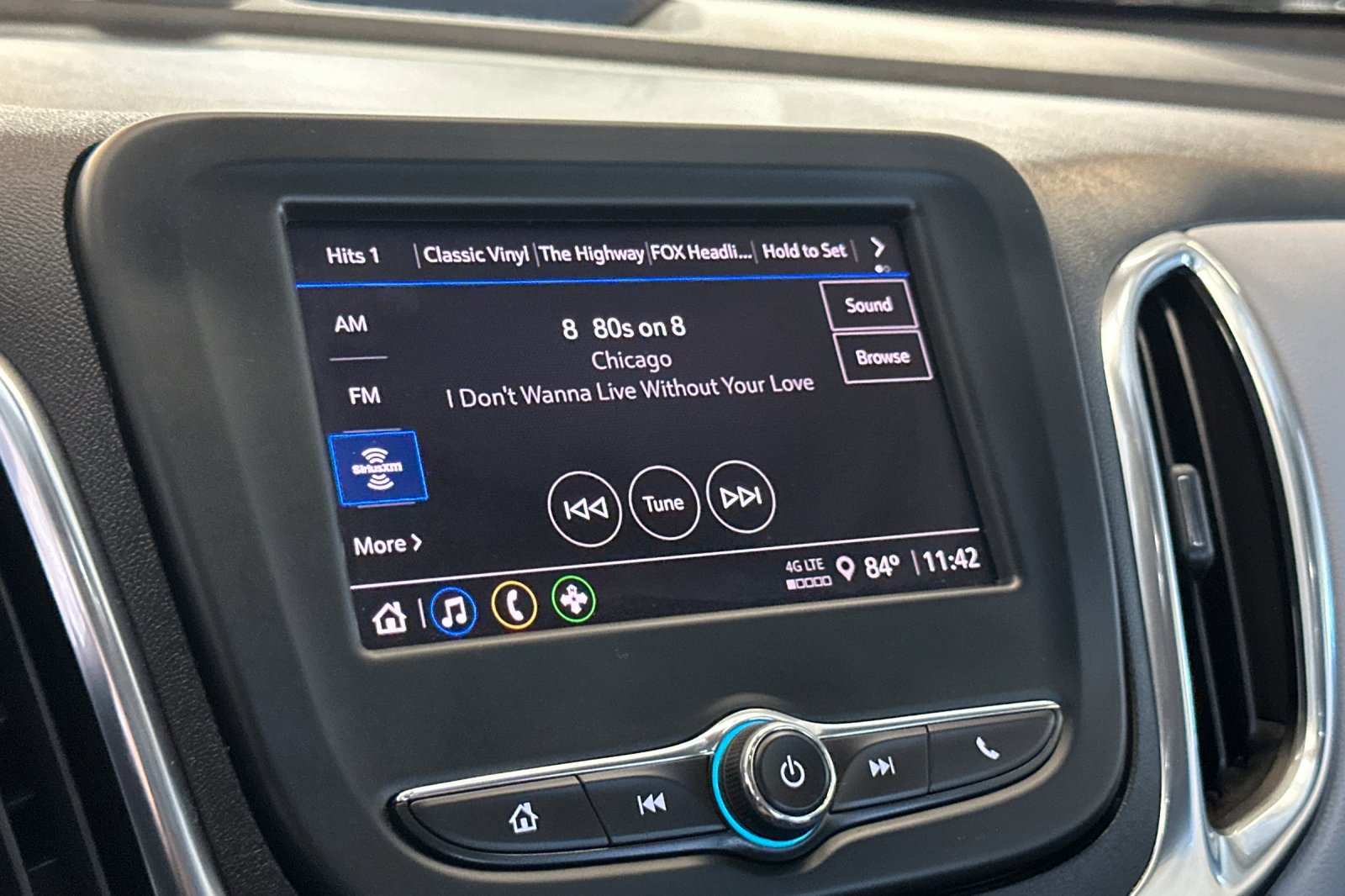 Used 2023 Chevrolet Equinox LT image 19