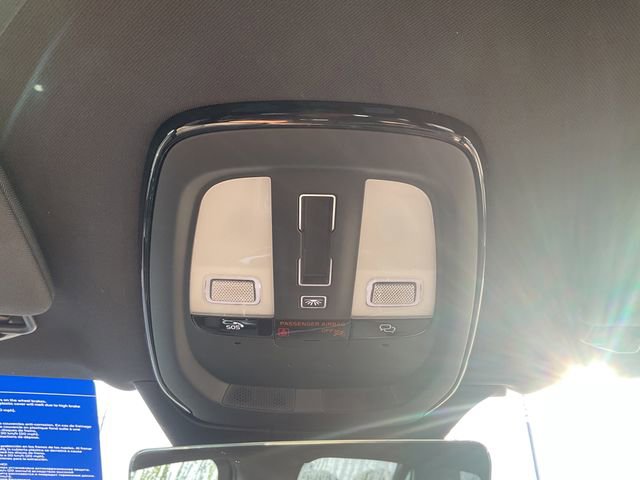 New 2026 Volvo XC90 B5 Plus w/ Protection Package Premier AWD/4WD image 24