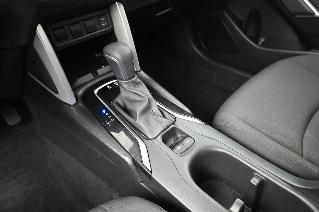 Used 2024 Toyota Corolla Cross LE w/ Moonroof Package FWD image 25