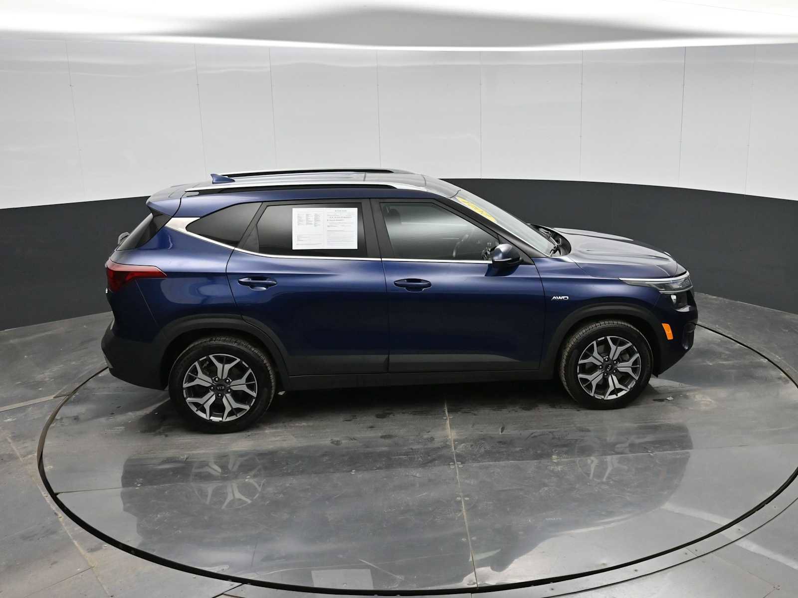 Used 2021 Kia Seltos EX image 29