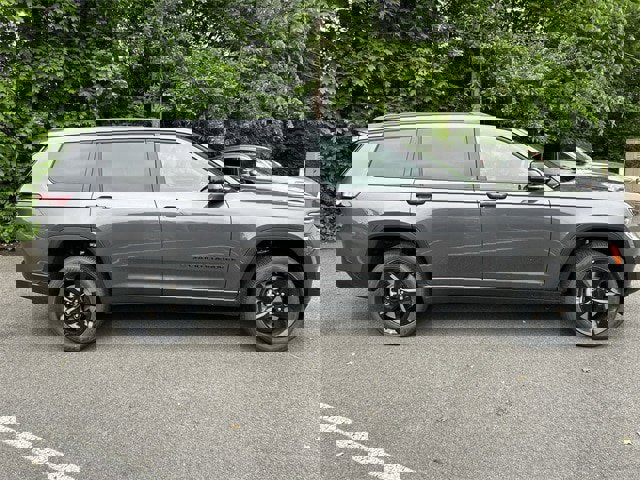 New 2025 Jeep Grand Cherokee L Altitude image 9