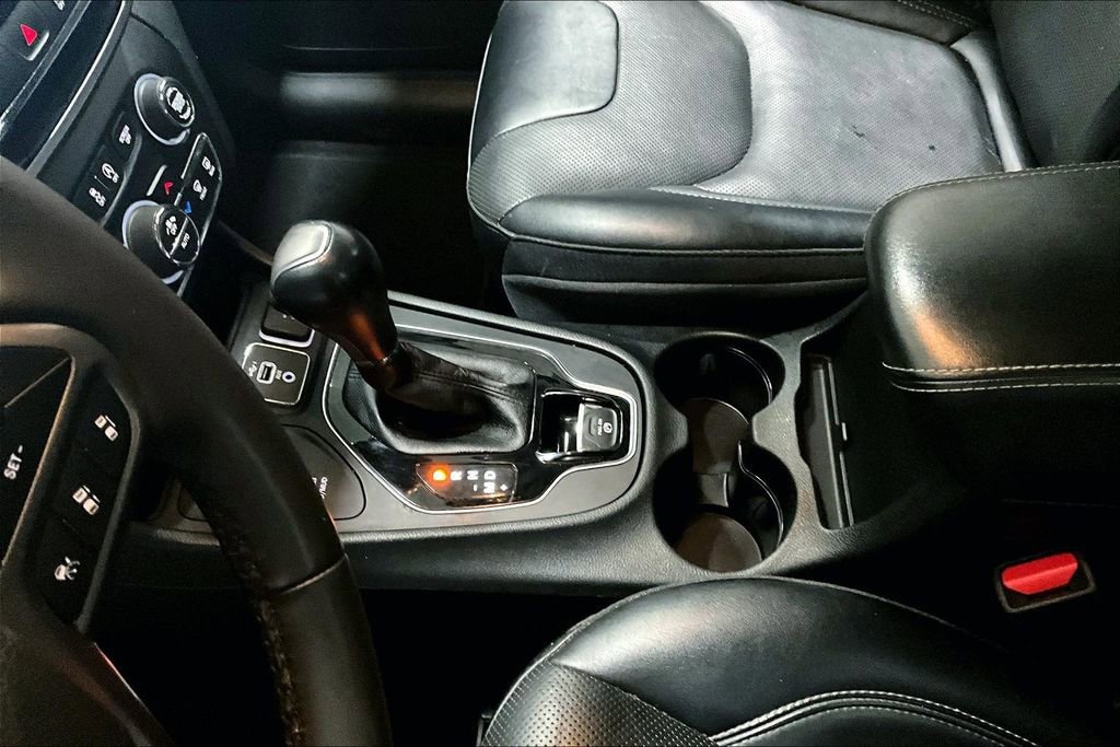 Used 2022 Jeep Cherokee Limited image 18