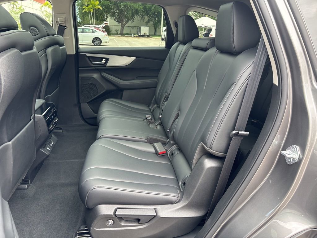 Used 2023 Acura MDX FWD image 23