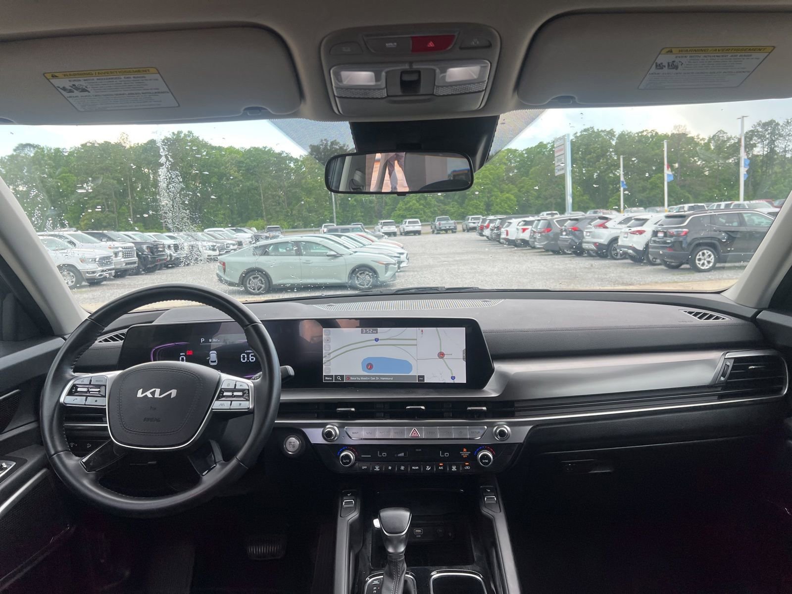 Used 2025 Kia Telluride S FWD image 9
