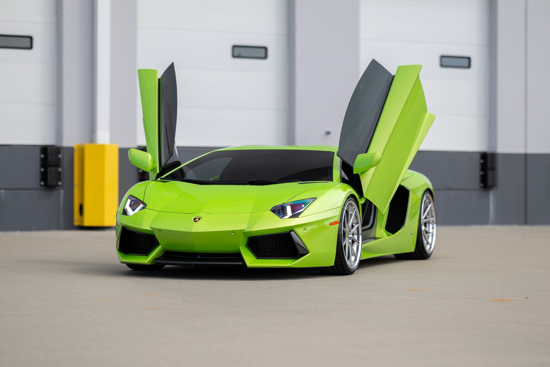 Used 2013 Lamborghini Aventador LP 700-4 AWD/4WD image 3