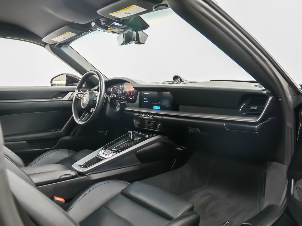 Used 2025 Porsche 911 Carrera RWD image 15