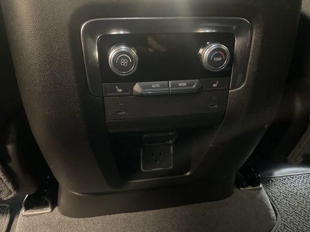 Used 2025 GMC Yukon Denali image 44
