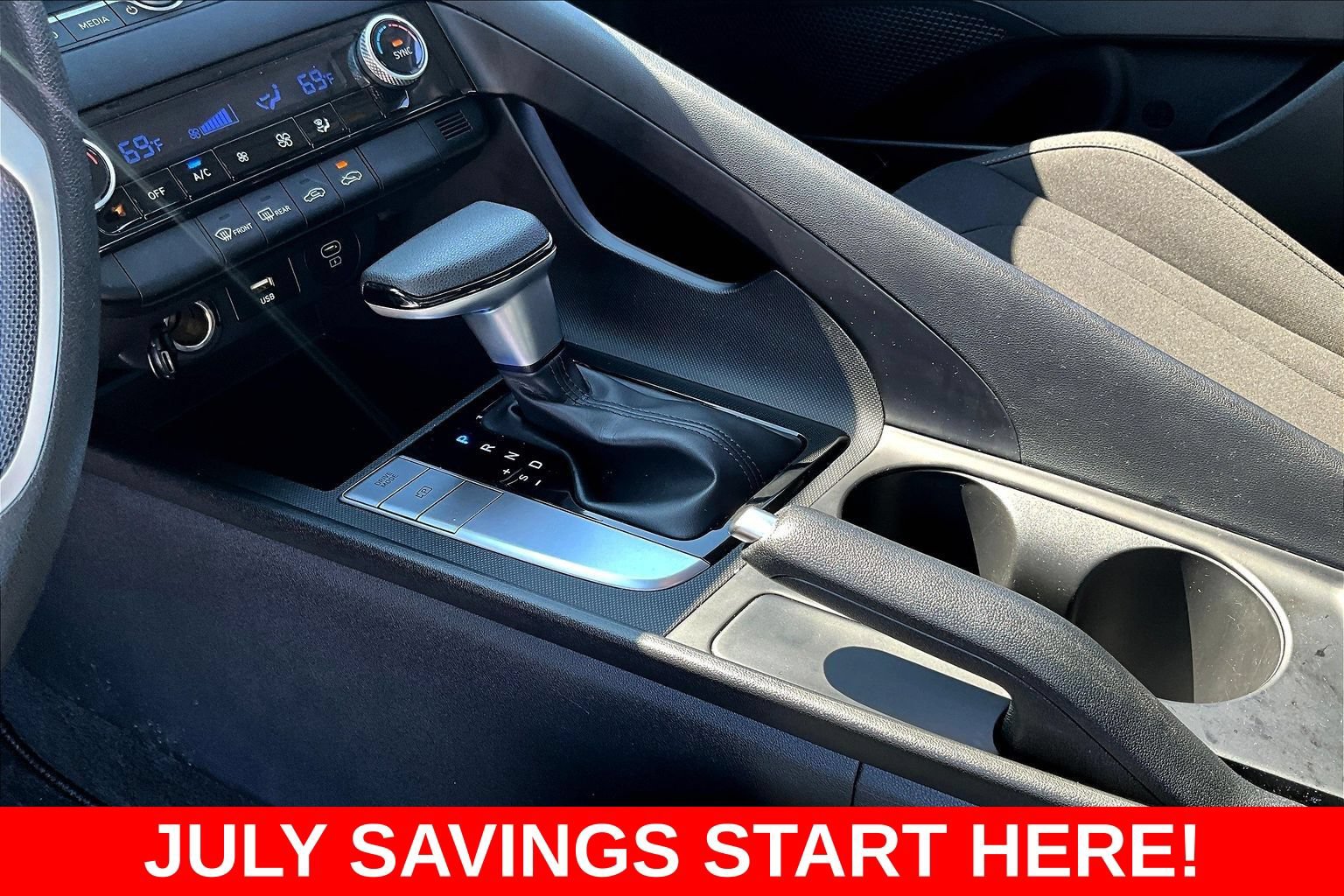 Used 2024 Hyundai Elantra SEL FWD image 18