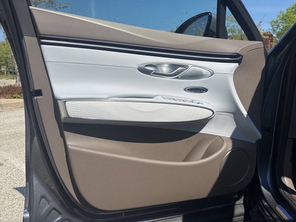 New 2026 Genesis GV70 2.5T Advanced AWD/4WD image 13