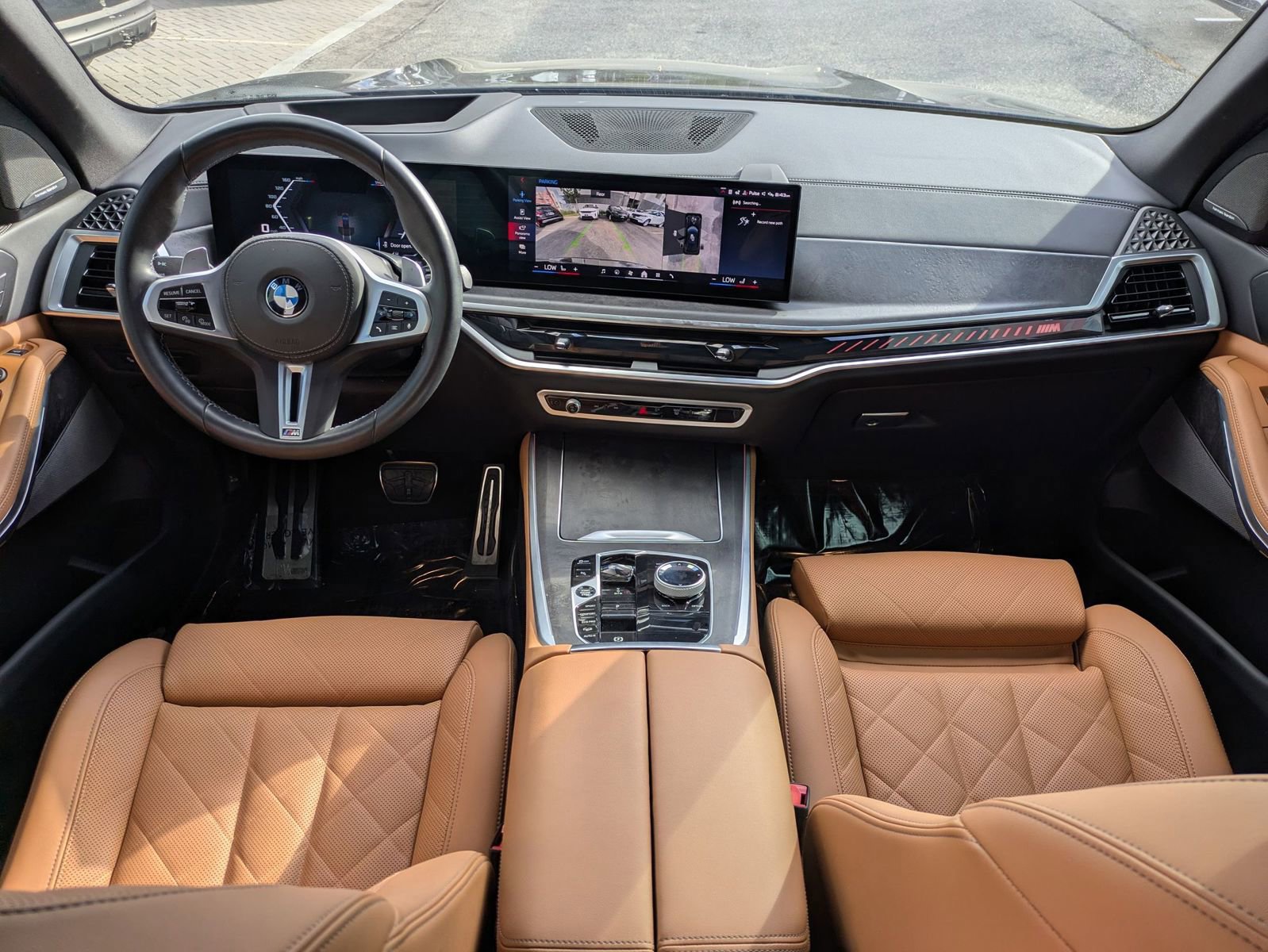 Used 2025 BMW X5 M60i w/ Executive Package image 25