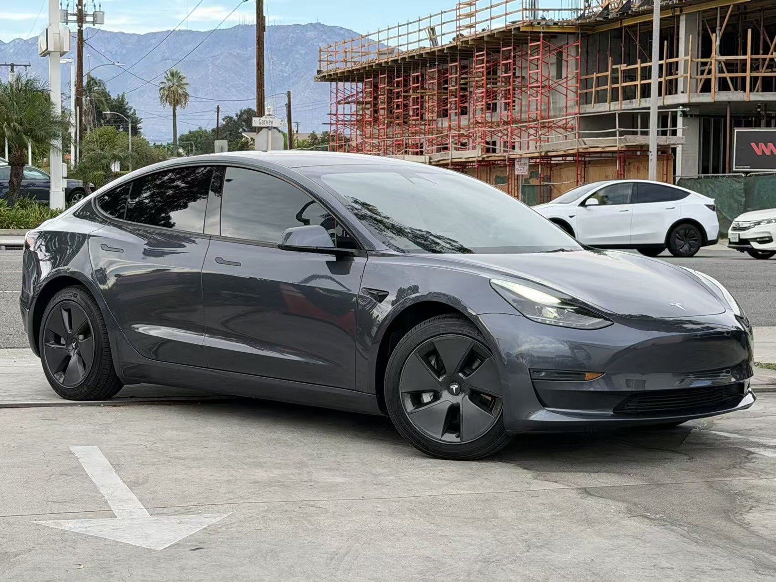 Used 2023 Tesla Model 3 Standard Range RWD image 4