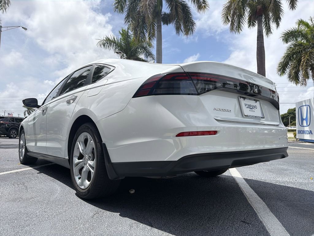 Certified 2024 Honda Accord EX image 15