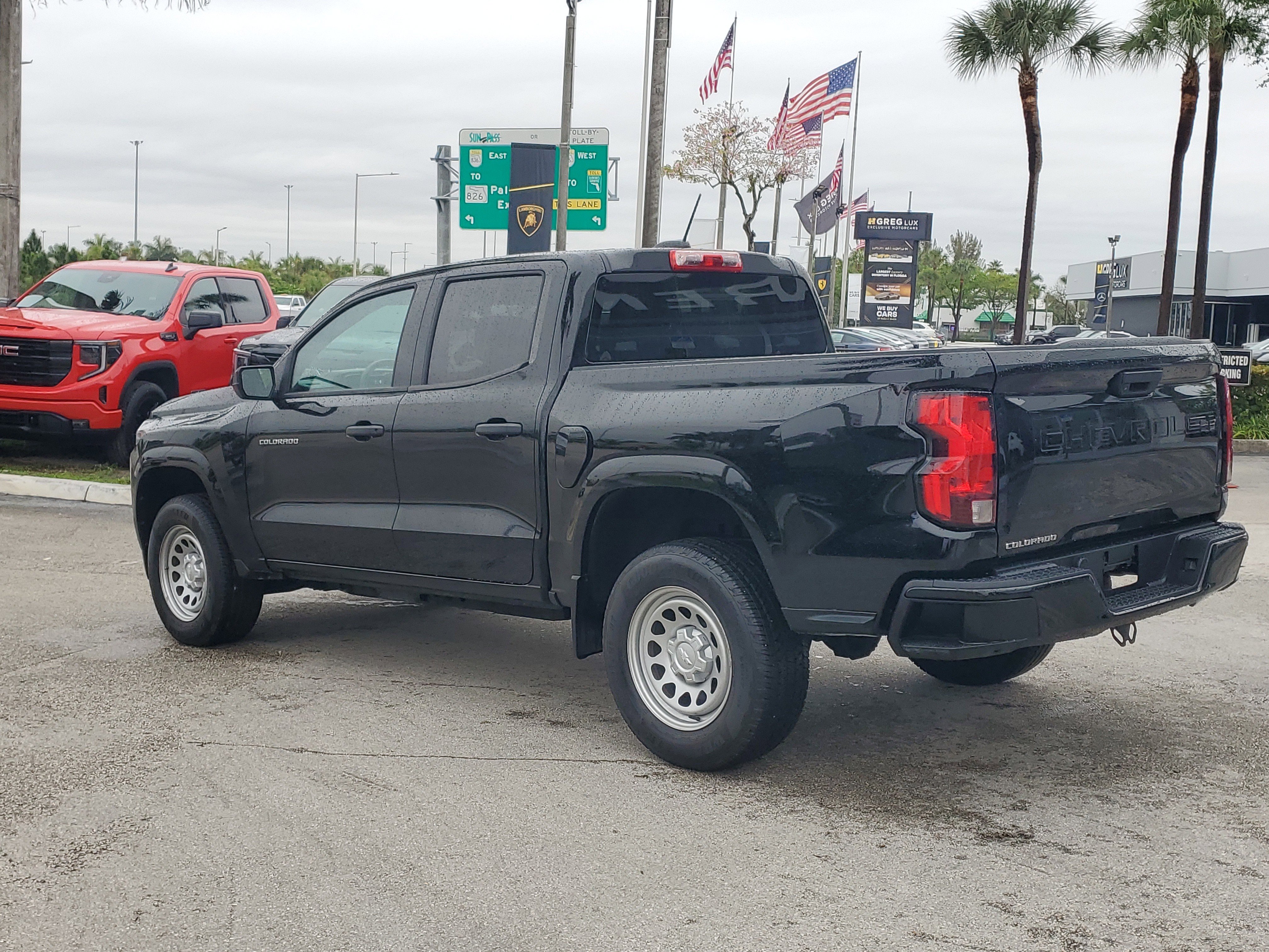 Used 2024 Chevrolet Colorado W/T image 7