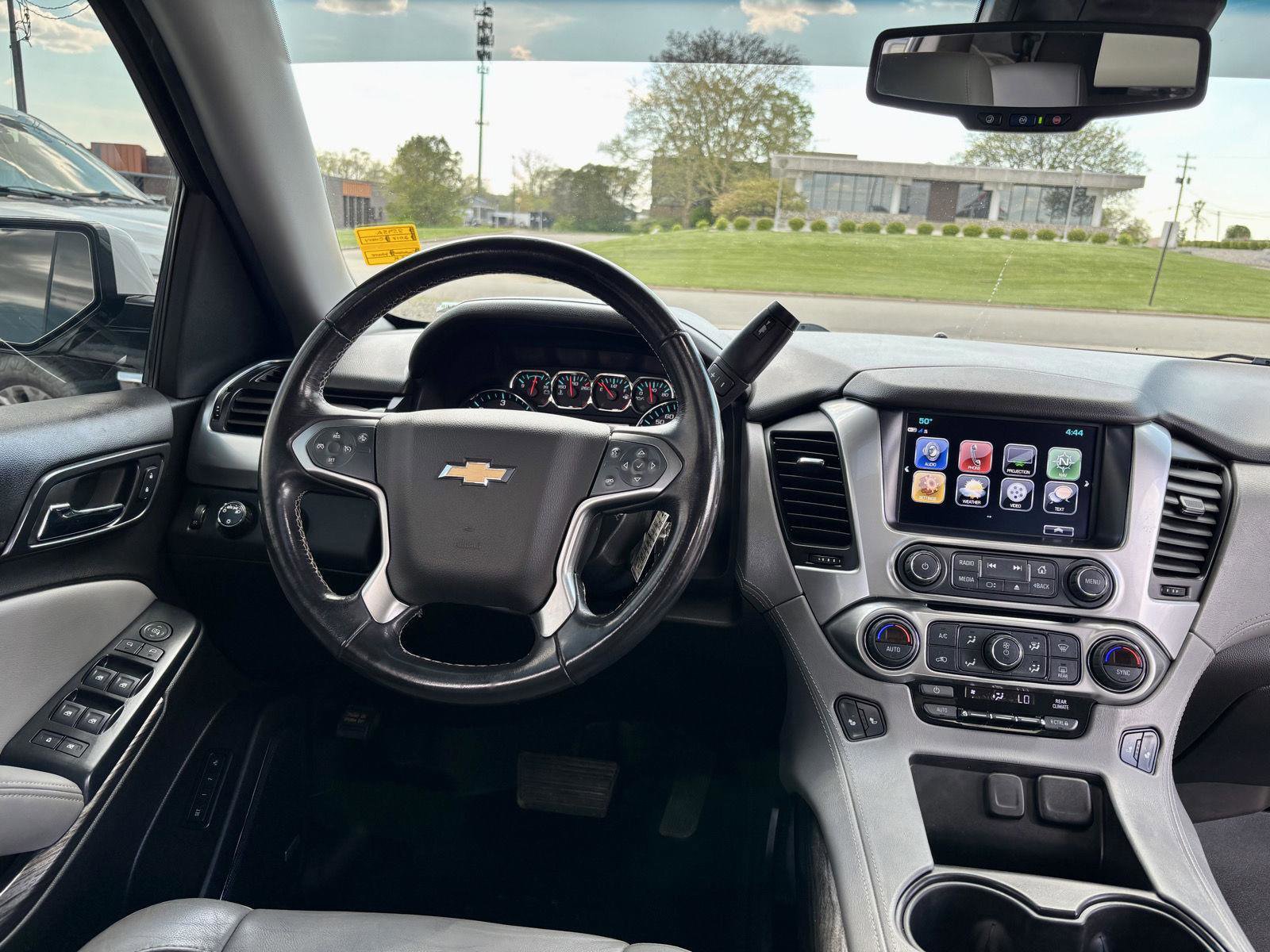 Used 2018 Chevrolet Suburban LT AWD/4WD image 3