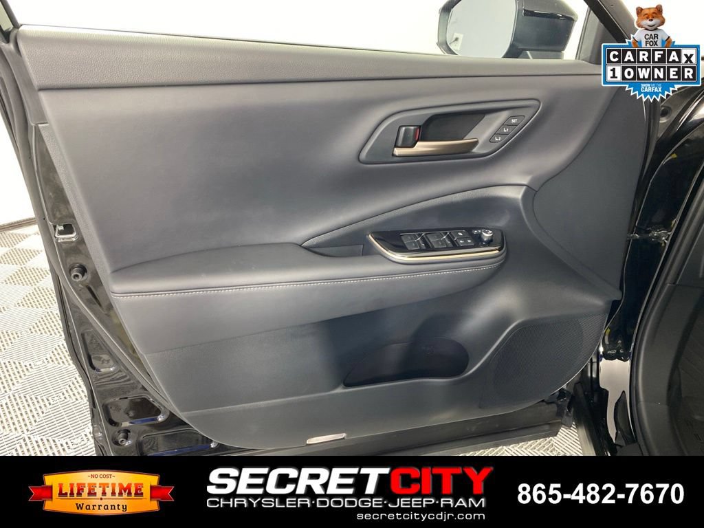 Used 2025 Toyota Crown Signia w/ Advanced Technology Package AWD/4WD image 12