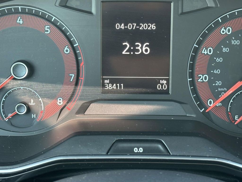 Used 2019 Volkswagen Jetta SE w/ Cold Weather Package image 23