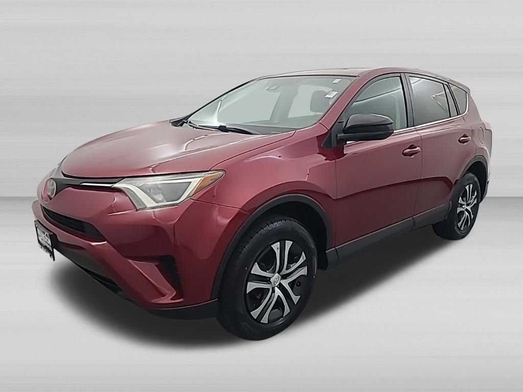 Used 2018 Toyota RAV4 LE image 7