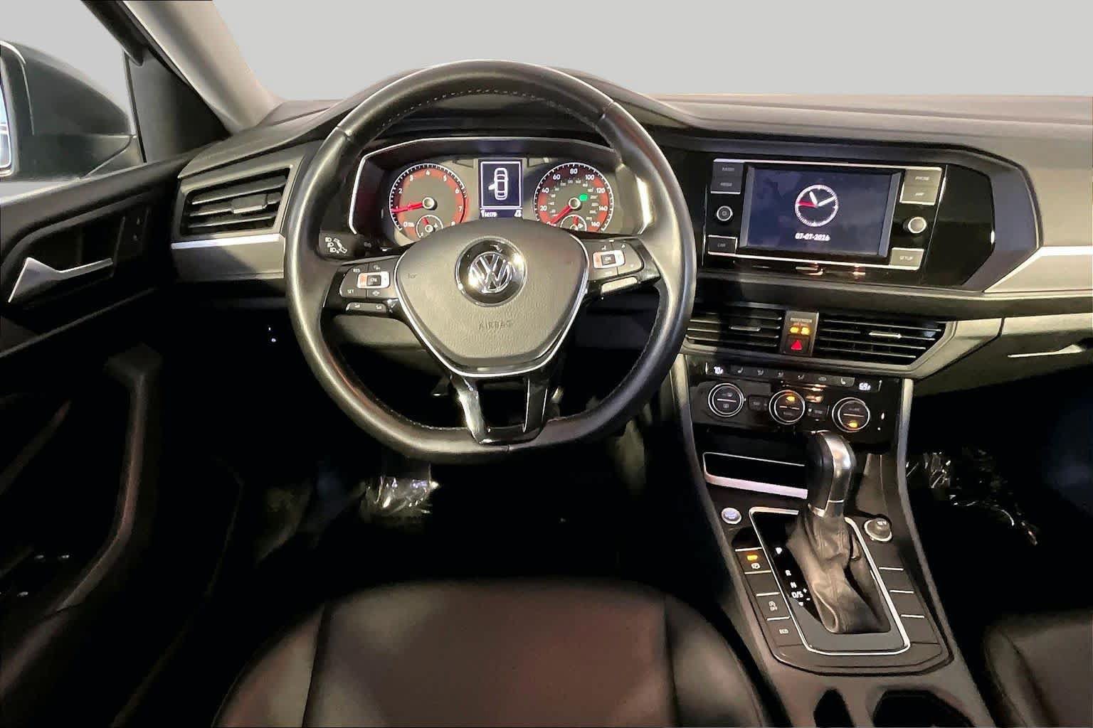 Used 2019 Volkswagen Jetta SE FWD image 6