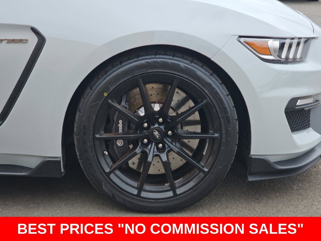 Used 2016 Ford Mustang Shelby GT350 RWD image 38