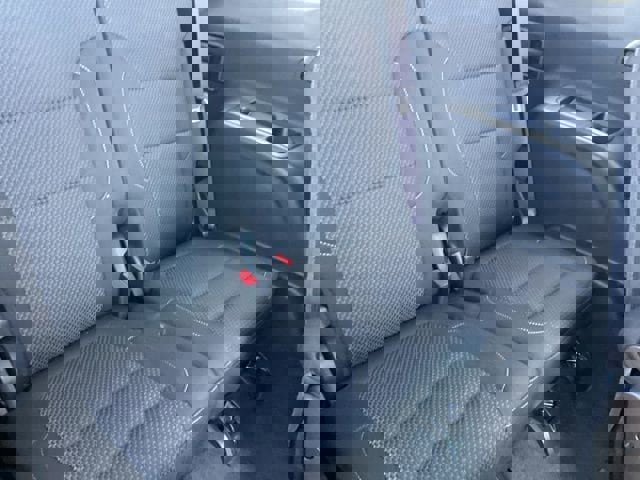 Used 2023 GMC Acadia SLE w/ Driver Convenience Package image 12