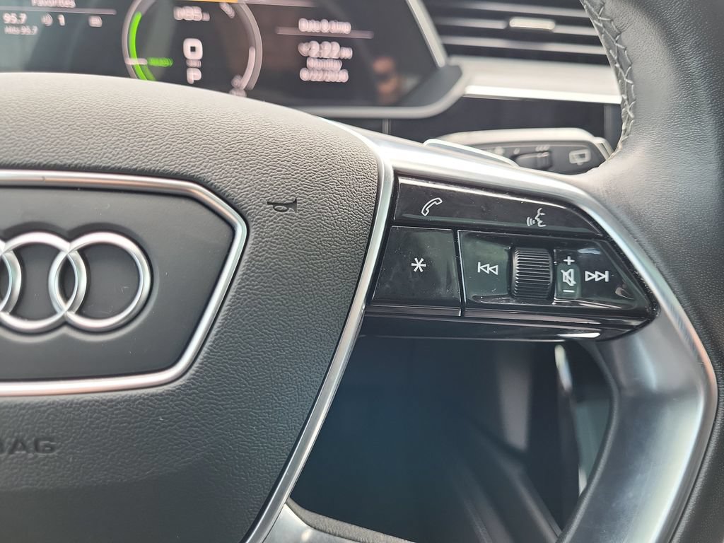 Used 2022 Audi e-tron Premium AWD/4WD image 26