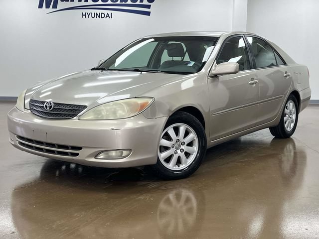 Used 2004 Toyota Camry XLE FWD image 1