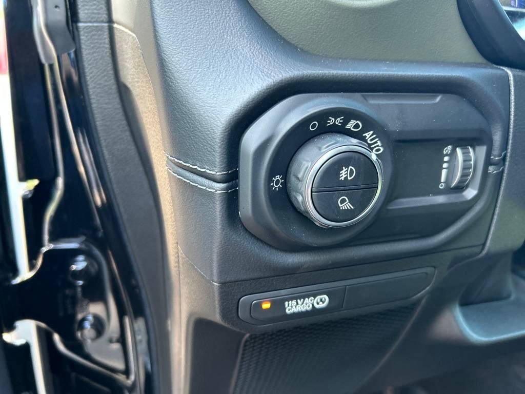 New 2025 Jeep Gladiator Mojave image 14