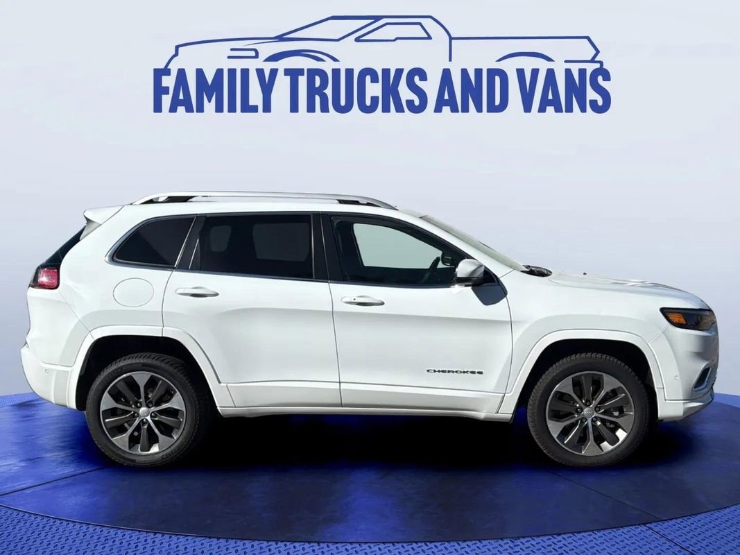 Used 2019 Jeep Cherokee Overland w/ Technology Group image 6