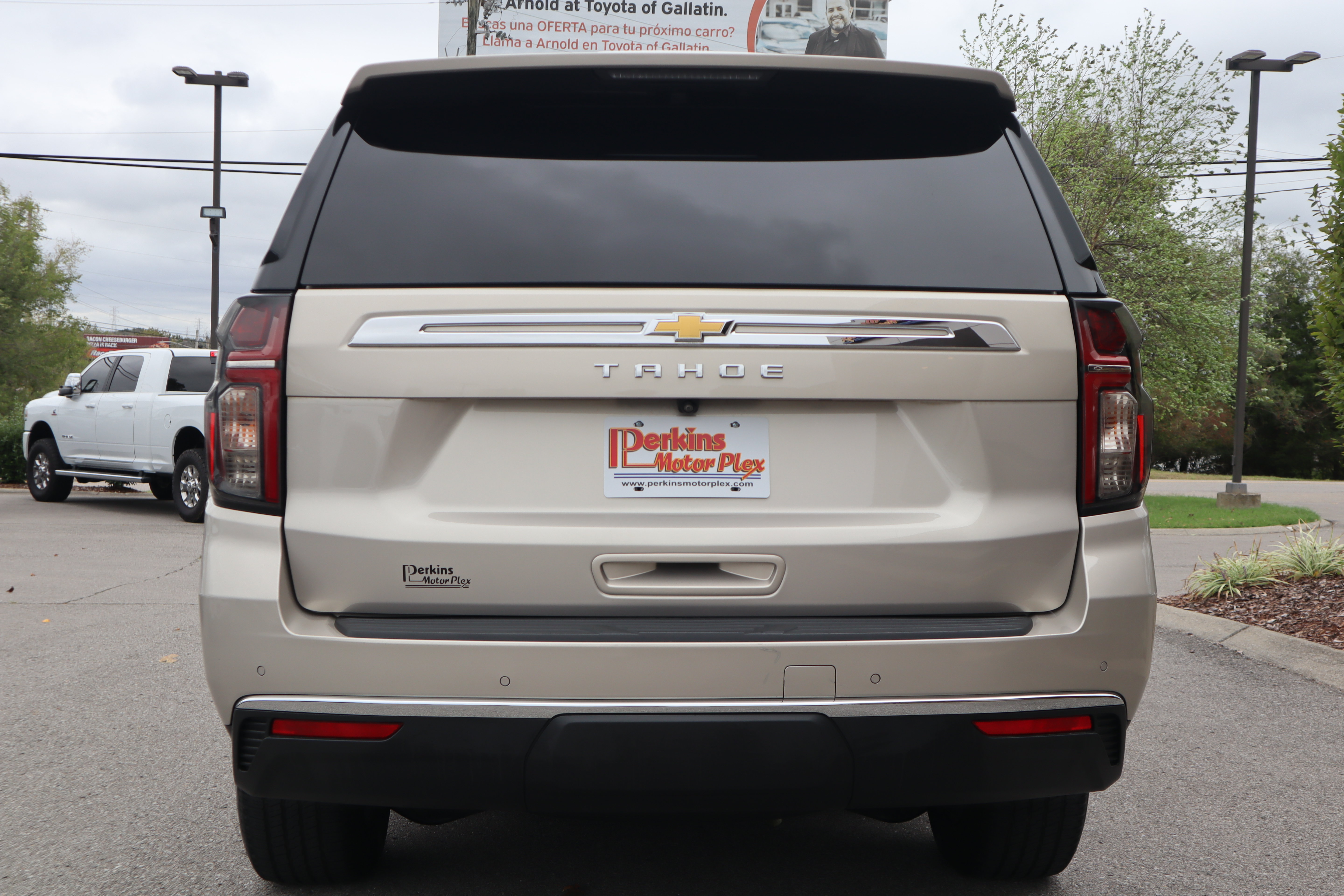 Used 2023 Chevrolet Tahoe LT w/ Luxury Package RWD image 8