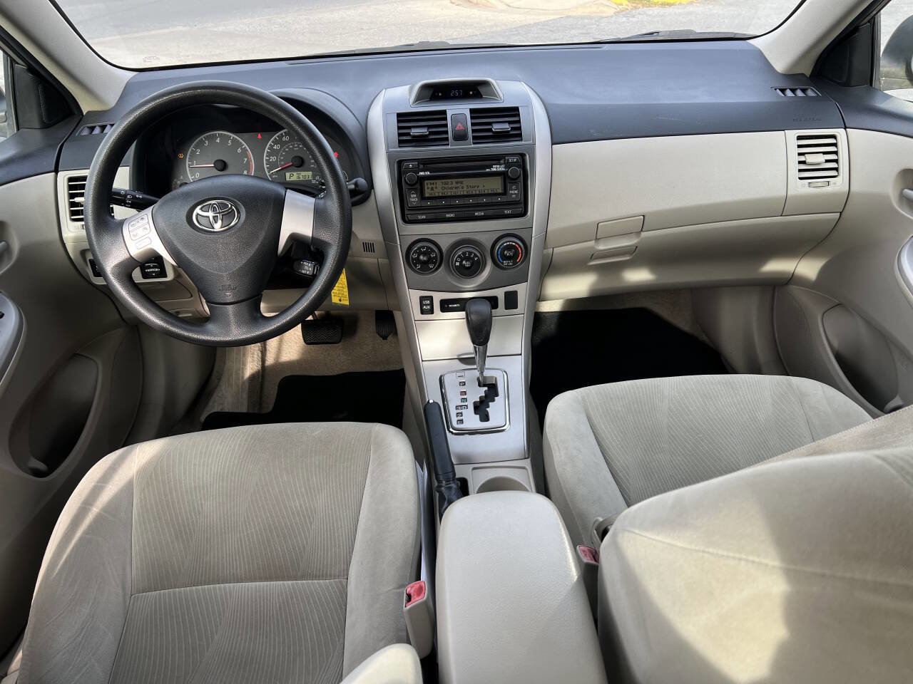 Used 2012 Toyota Corolla LE image 7