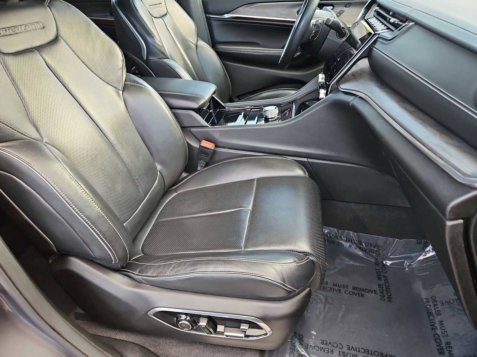 Used 2022 Jeep Grand Cherokee L Overland w/ Luxury Tech Group IV image 23